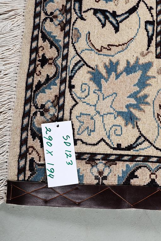 A carpet, Nain, part silk, ca 9 laa, ca 290 x 194 cm.