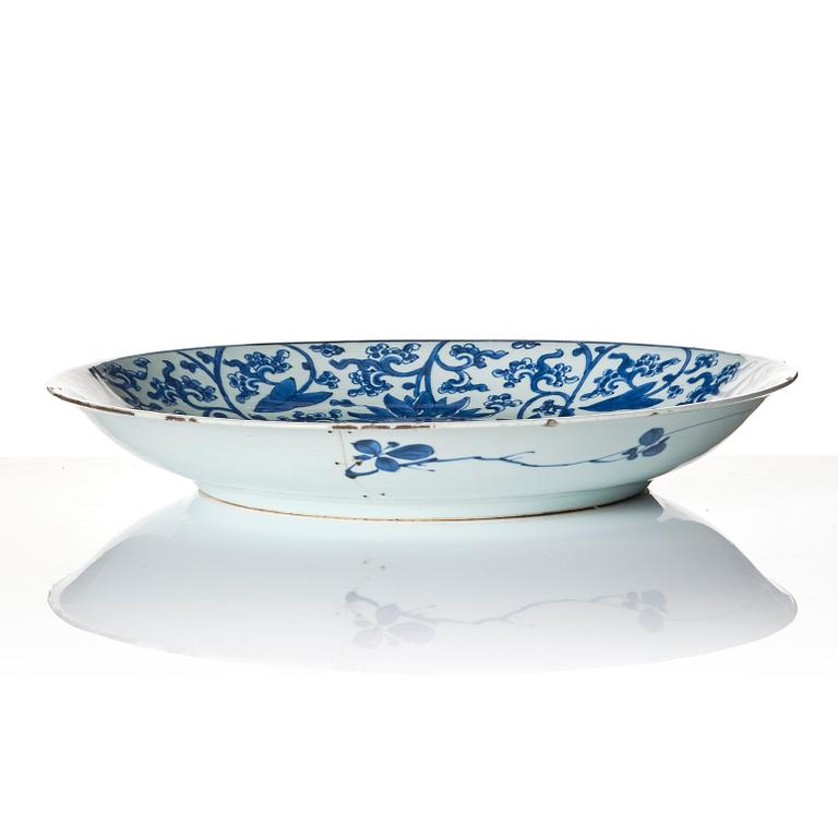 A blue and white 'lotus' dish, Qing dynasty, Kangxi (1662-1722).