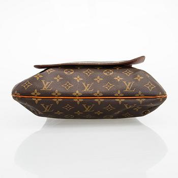 Louis Vuitton, a monogram 'Musette Salsa' Bag.