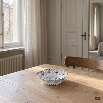Royal Copenhagen, A pierced bowl, full lace, "Musselmalet", Denmark.