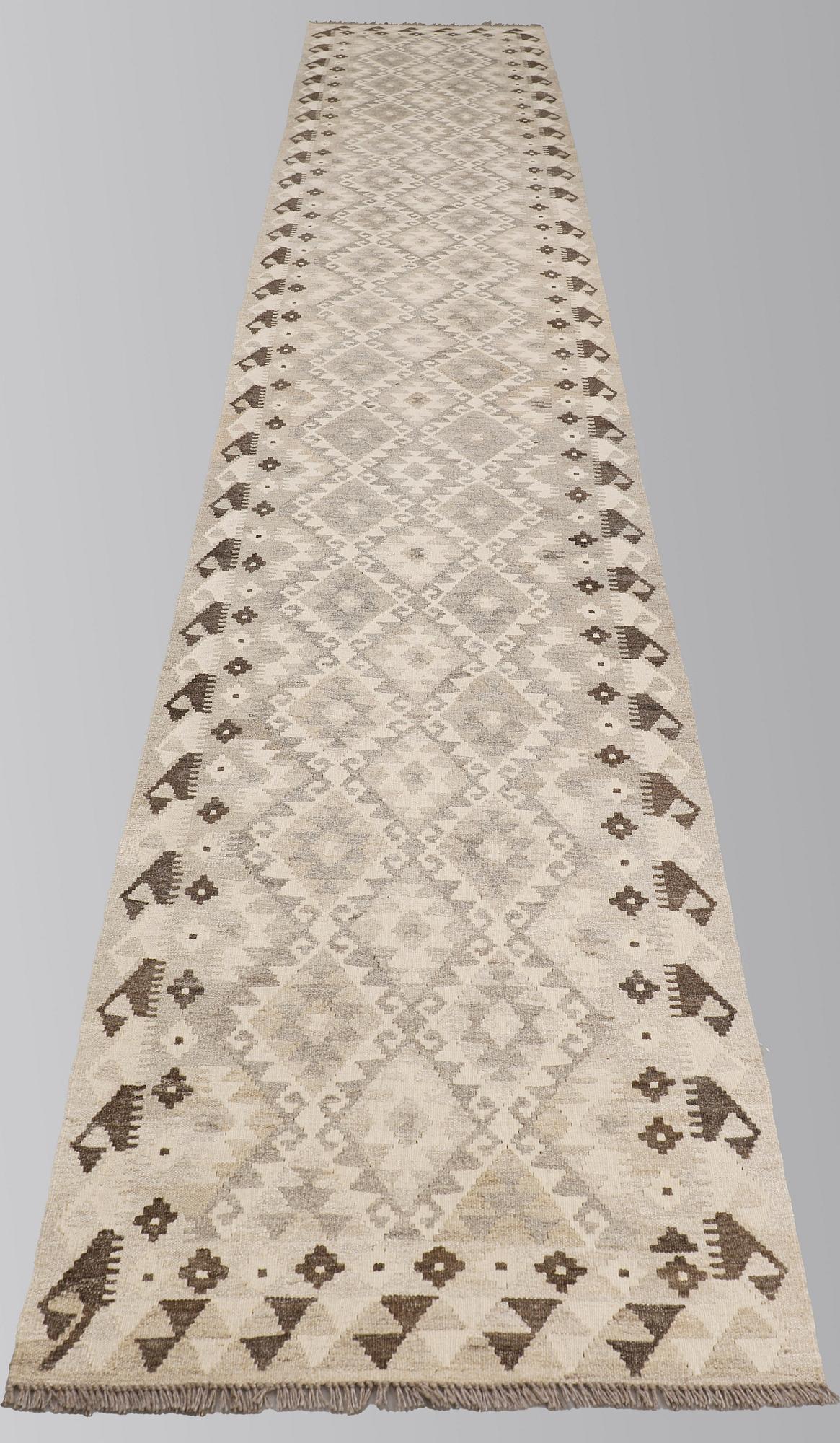 A runner, Kilim, ca 491 x 79 cm.