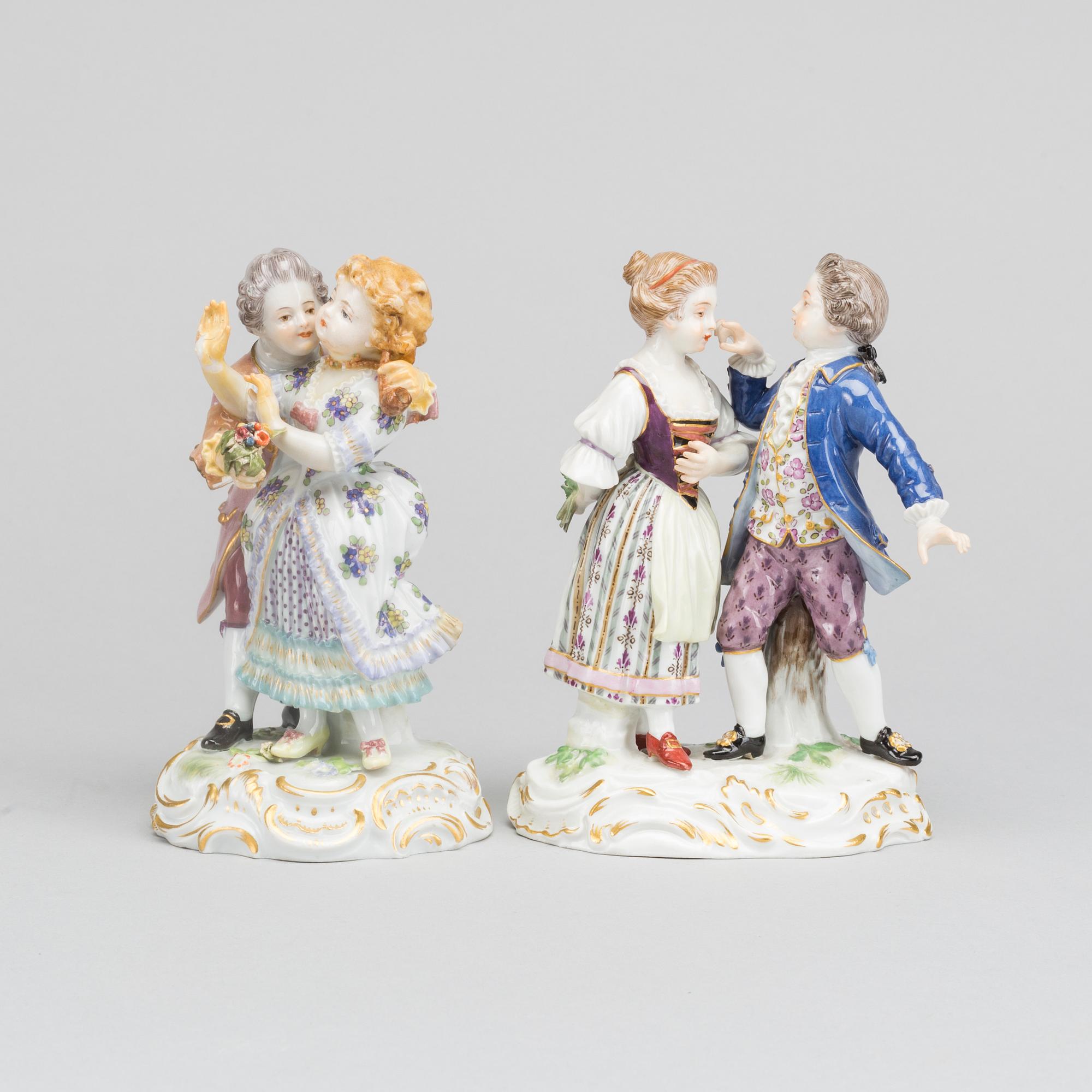 A pair of Meissen porcelain figurines first half of the 20th century.