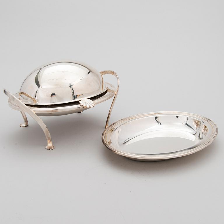 OVAL SERVERINGSSKÅL PÅ FOT OCH SERVERINGSFAT, försilvrade, 1900-talets senare hälft.