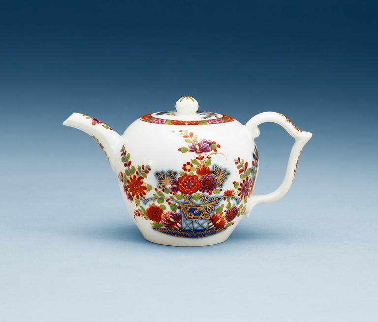 A Meissen 'Kakiemon' pot with cover, 18th century.