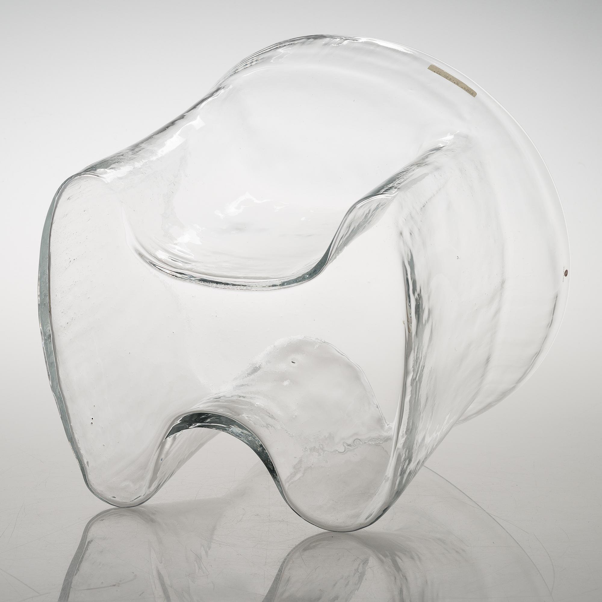 TIMO SARPANEVA, a 'Saddle' sculpture signed Timo Sarpaneva Iittala.