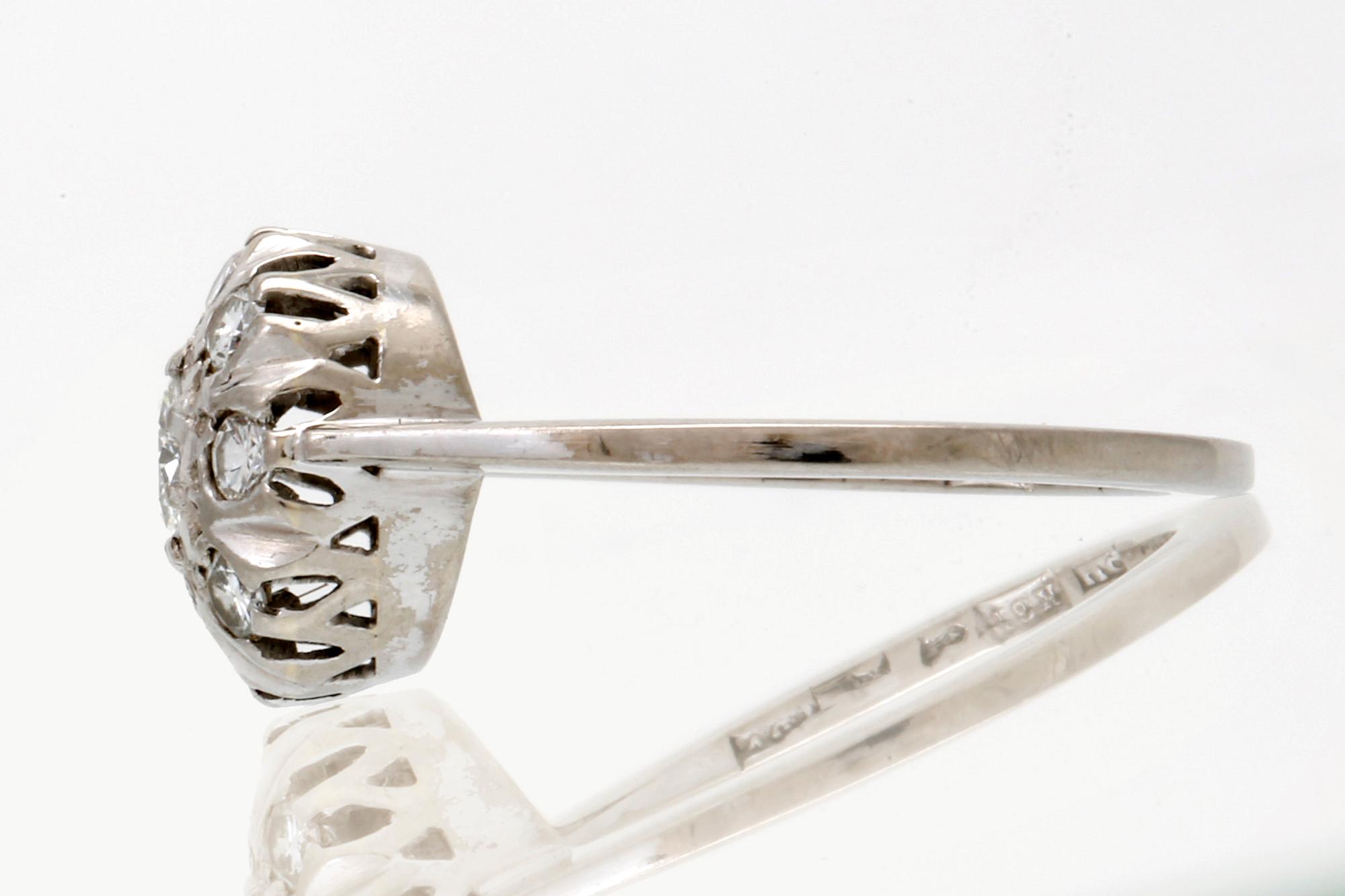Ring 18K whitegold brilliant-cut diamonds approx 0,50 ct in total.