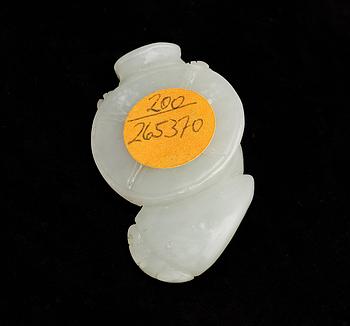 PARTI PORSLIN, 4 delar samt FIGURIN, nefrit, Kina 1900-tal.