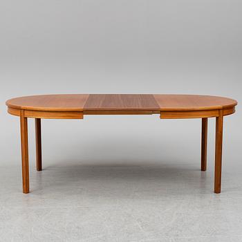 BERTIL FRIDHAGEN, a 'Sörgården' walnut table.