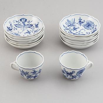 Meissen, servisdelar, 23 st, porslin, "Zwiebelmuster/Lökmönstret", Tyskland.