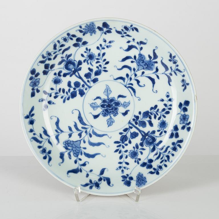 A Chinese porcelain dish, 18th Century.