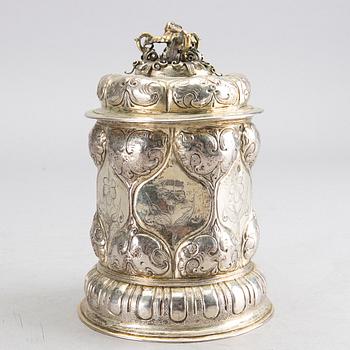A German 17th century silver-gilt tankard, mark of Philipp Plapert, Nürnberg (1637-1665).
