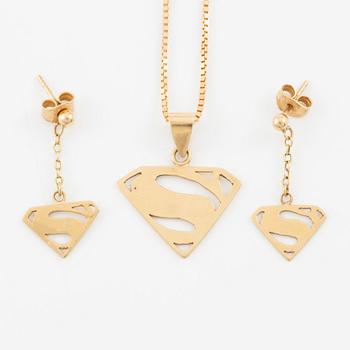 Pendant with chain and a pair of earrings, 18K gold, in the form of Superman/Superwoman logo.