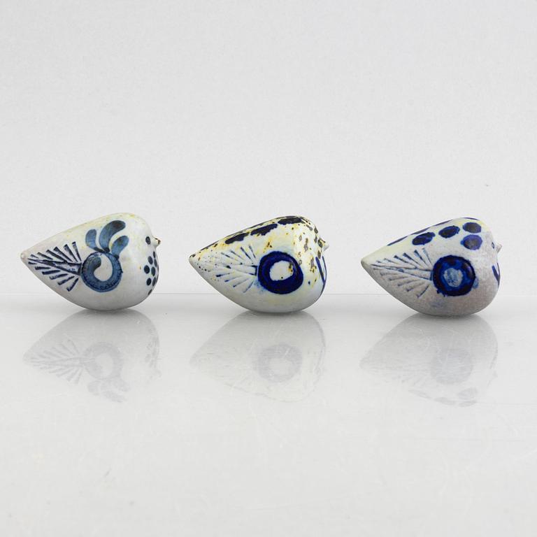 Lisa Larson, skulpturer, 8 st, småfåglar, stengods, Gustavsberg.