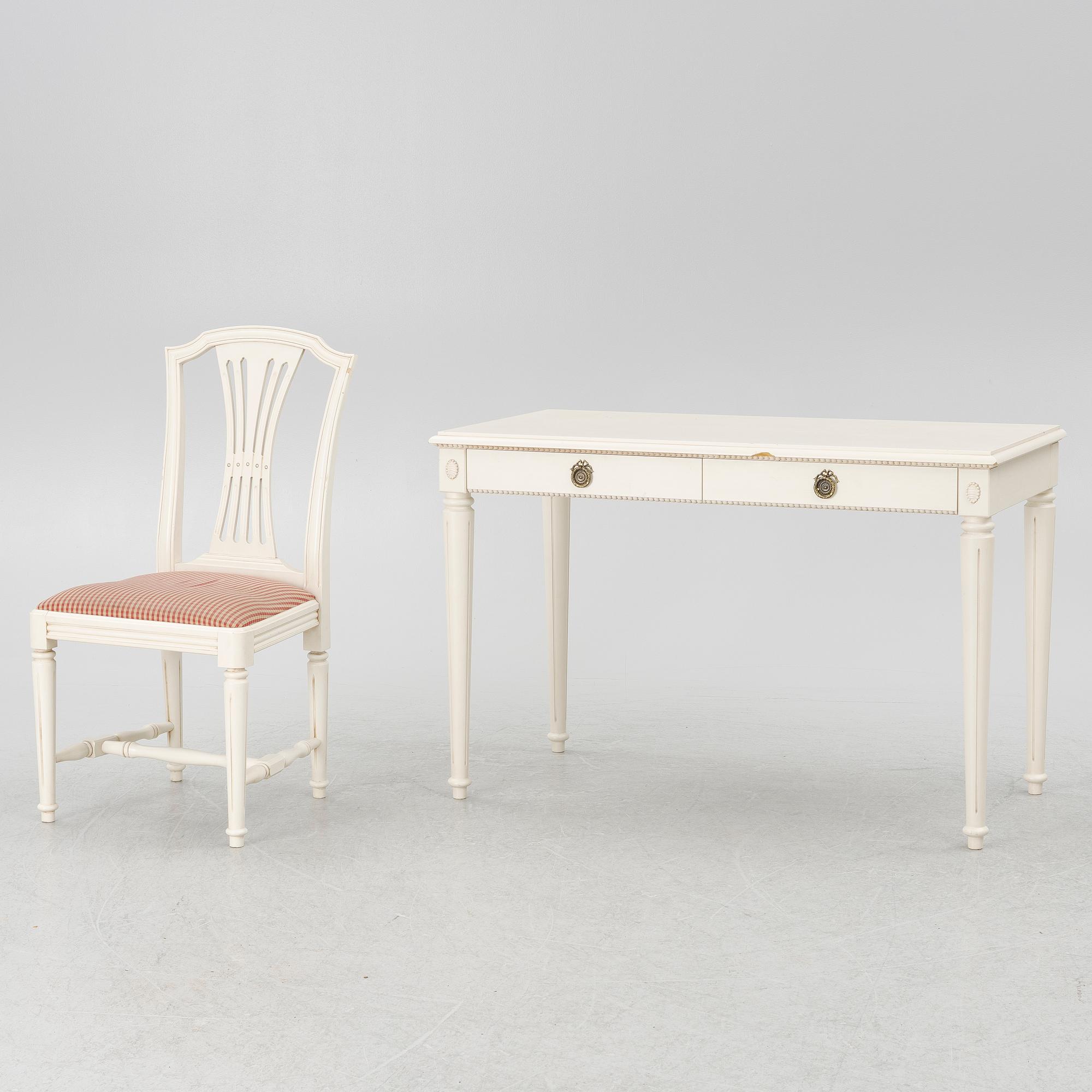 Skrivbord med stol, "Signum Gustavus", 1900-talets slut.