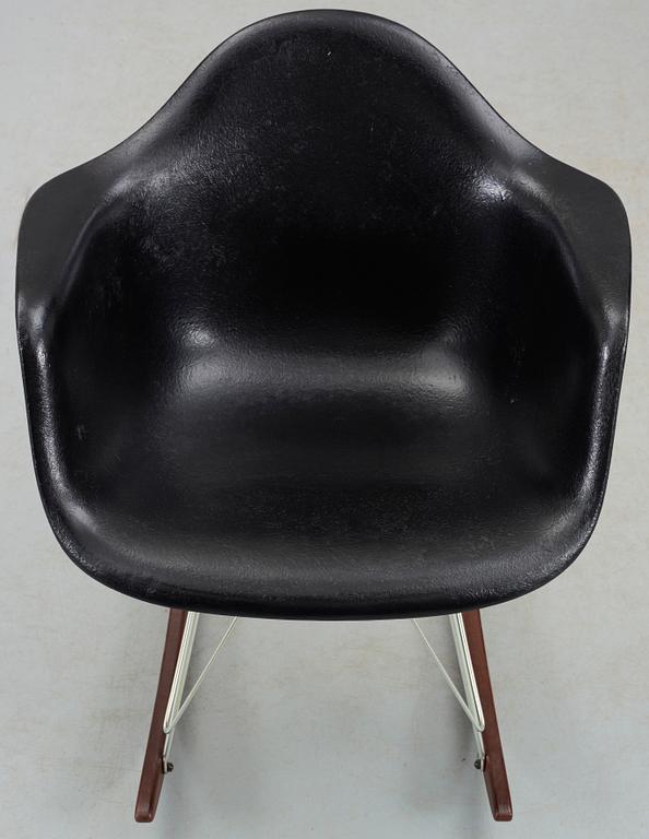 GUNGSTOL, Charles & Ray Eames, Zenith, 1900-talets andra hälft.