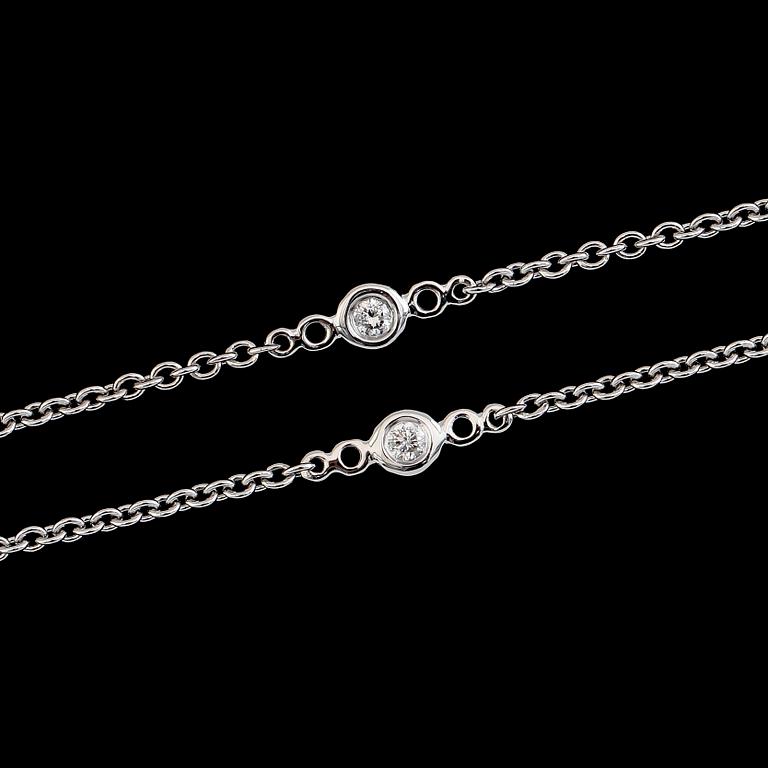 COLLIER, 18K vitguld, briljantslipade diamanter tot 0.61 ct. Vikt ca 5 g.