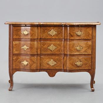 A Swedish late Baroque commode by Johan Hugo Fürloh (master in Stockholm 1724-1745).