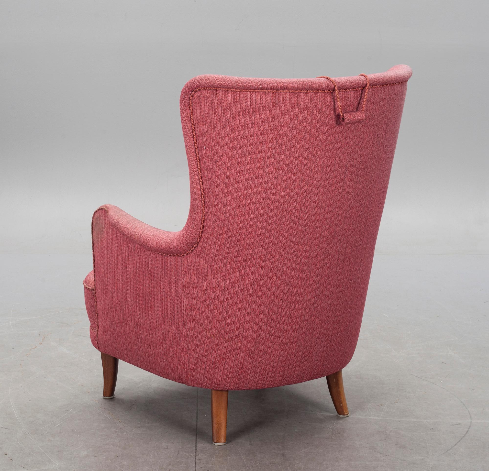 FÅTÖLJ. "Patronen", design Carl Malmsten.
