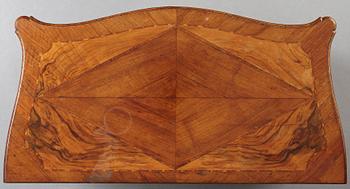 Byrå, 1700-talets mitt, Rokoko.