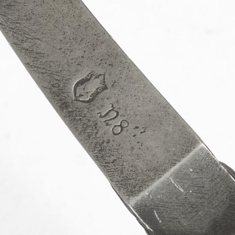 Firma Svenskt Tenn, Brevkniv samt sigillstamp, tenn.