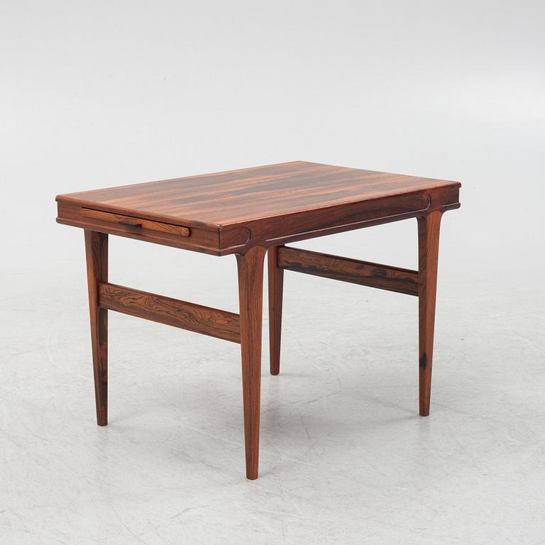 Johannes Andersen, a pair of rosewood-veneered side tables, 1960's.