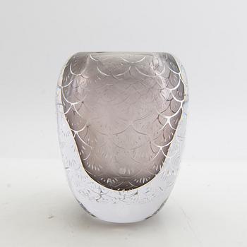 Micke Johansson, vase, air technique, Örsjö, 2009.