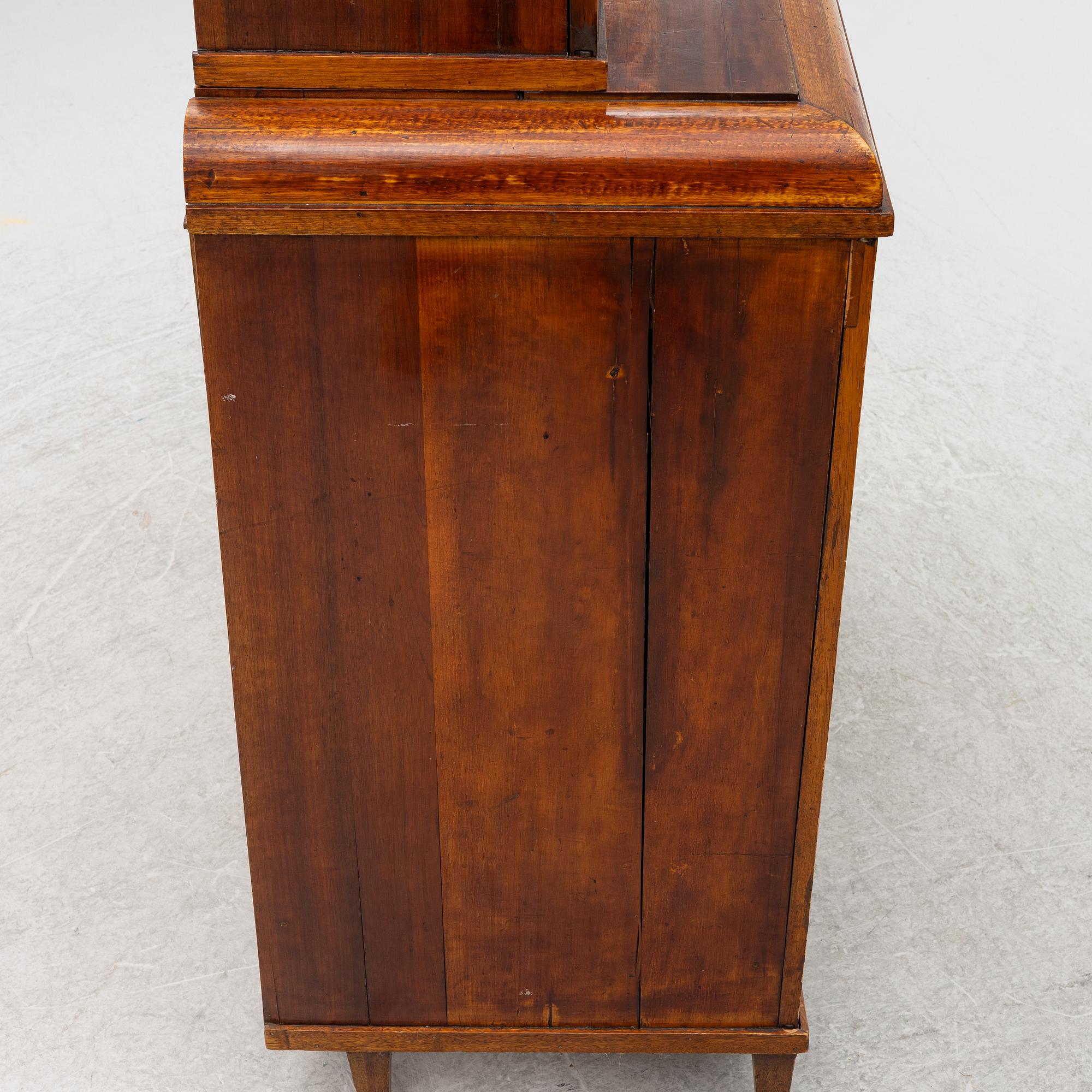 Bokskåp. Danmark, 1800-talets första hälft, Empire.