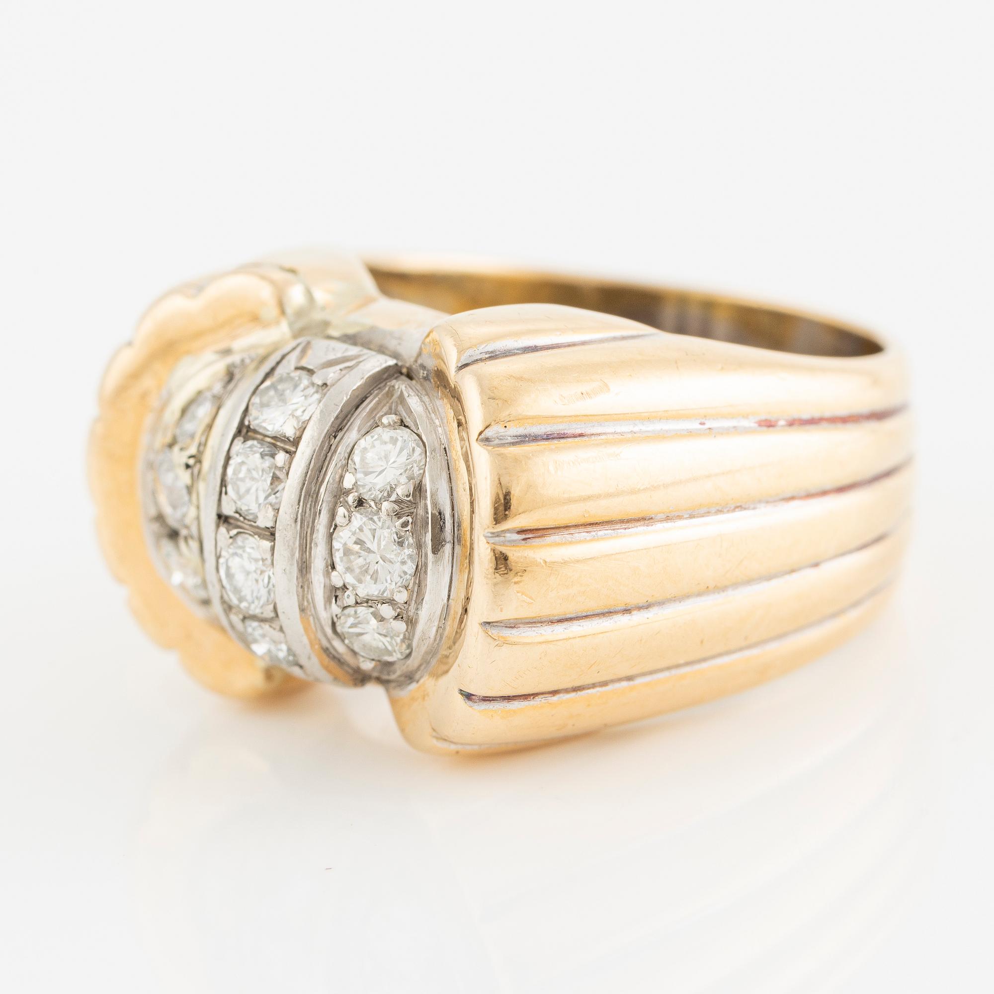 Ring, cocktailring, 18K guld med briljantslipade diamanter, 1950-tal.
