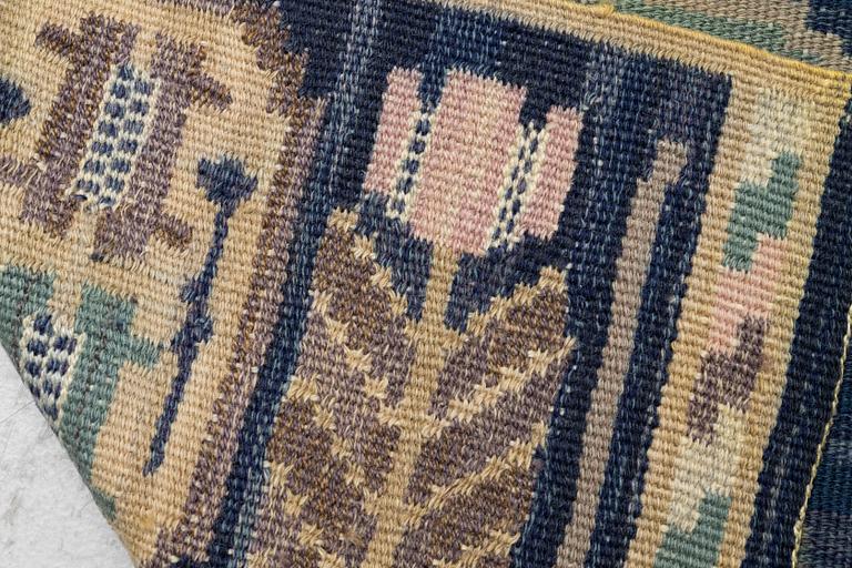 Märta Måås-Fjetterström, vävnad, "Medaljongerna", rölakan, ca 124 x 39 cm, signerad MMF.