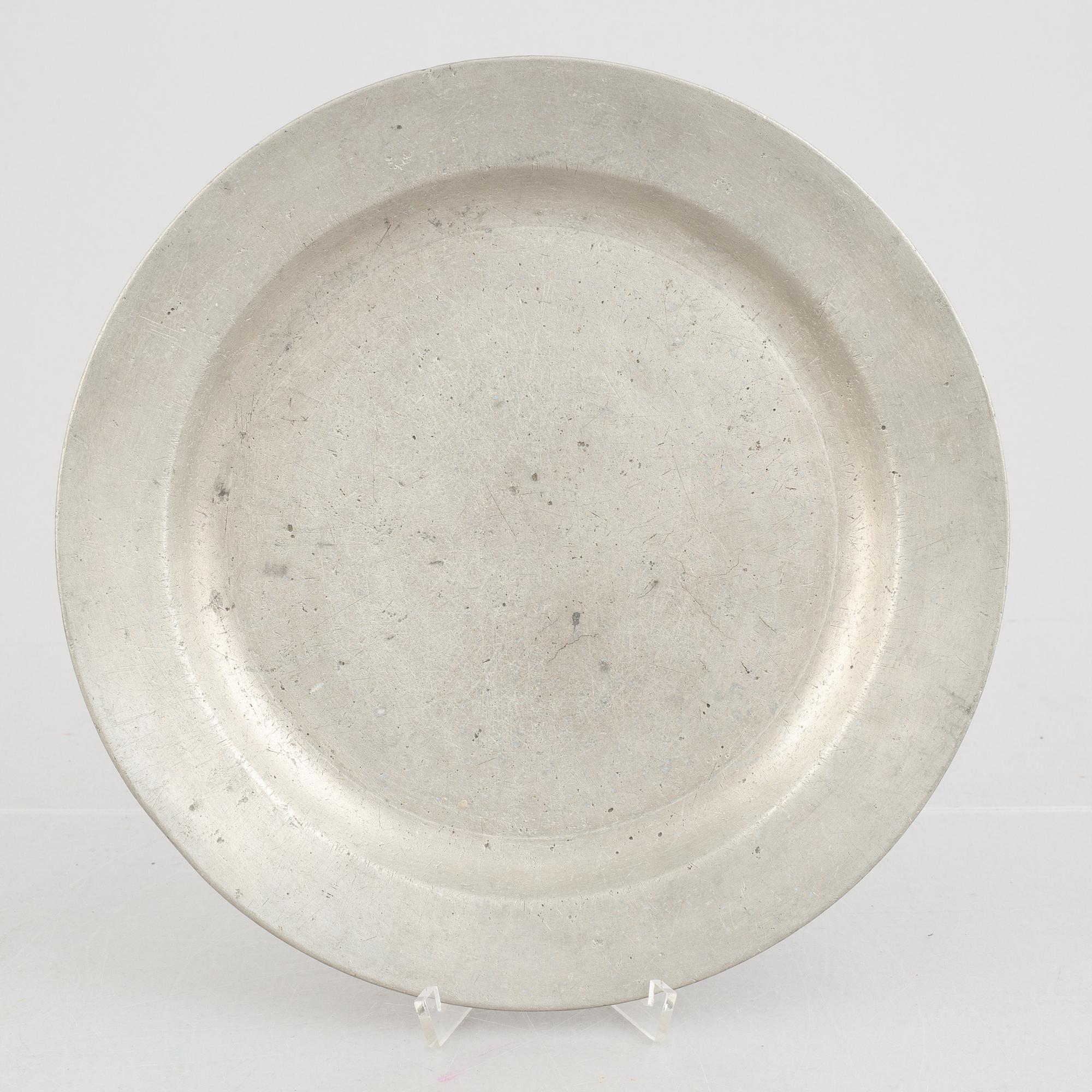 A set of three Swedish pewter dishes, including Johan Brun, Västervik 1787.
