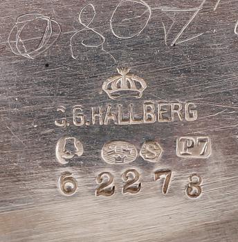 KAFFESERVIS, 3 delar, silver, CG Hallberg, Stockholm 1917. Vikt ca 772 gram.