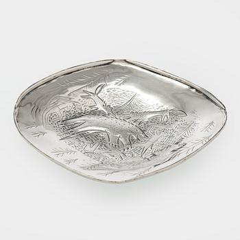 Tapio Wirkkala, A 'Bear hunting' silver dish, Tillander, Helsinki 1953.