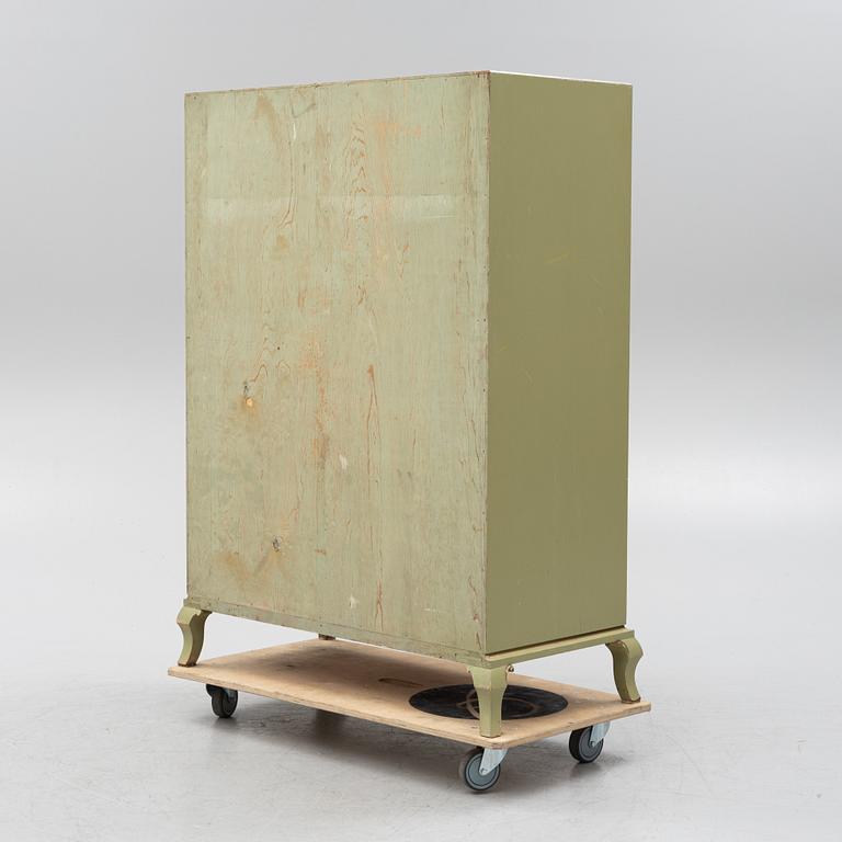A Swedish cabinet, 1930's/30's.