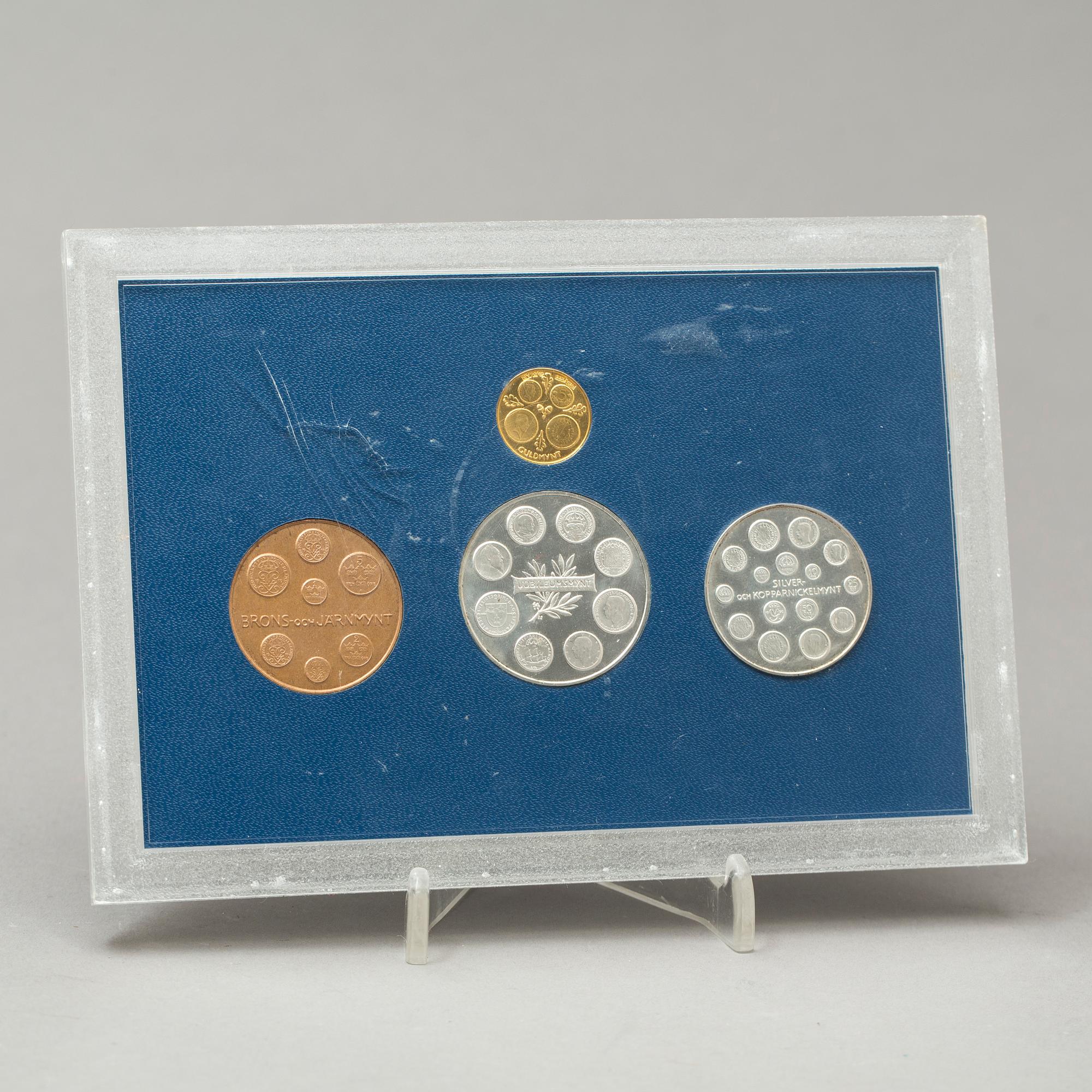 MYNTSAMLING, 4 st, 2 silver, totalt ca 45,3 gram och ett 23k guld ca 4,7 gram.