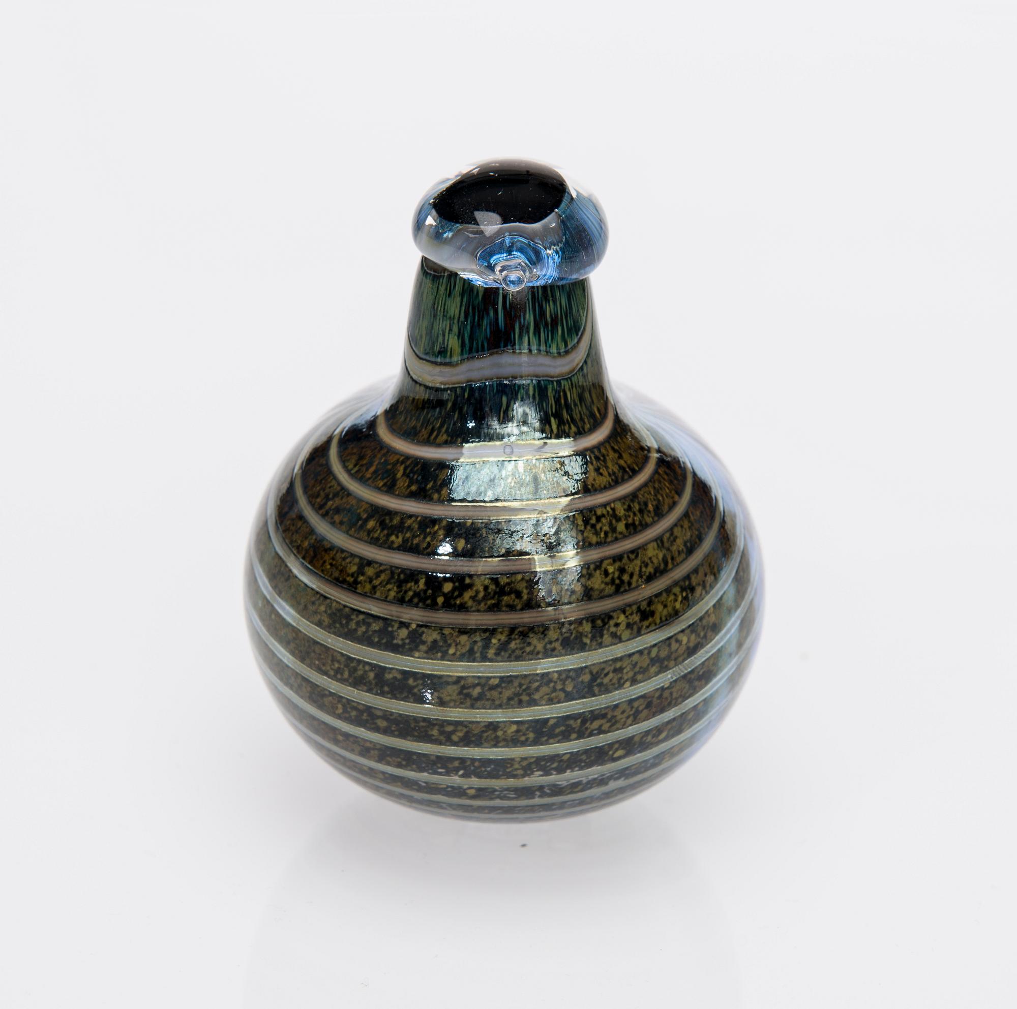 FIGURINER, 2 st, glas, signerade O.Toikka Nuutajärvi.