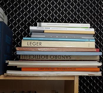 Björn Springfeldt's art library.
