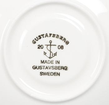 KAFFEKOPPAR med FAT, 6 st, benporslin, "Spisa Ribb", Stig Lindberg, Gustavsberg, 2000-tal.