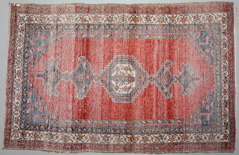 MATTA, Hamadan. Ca 208x130 cm.