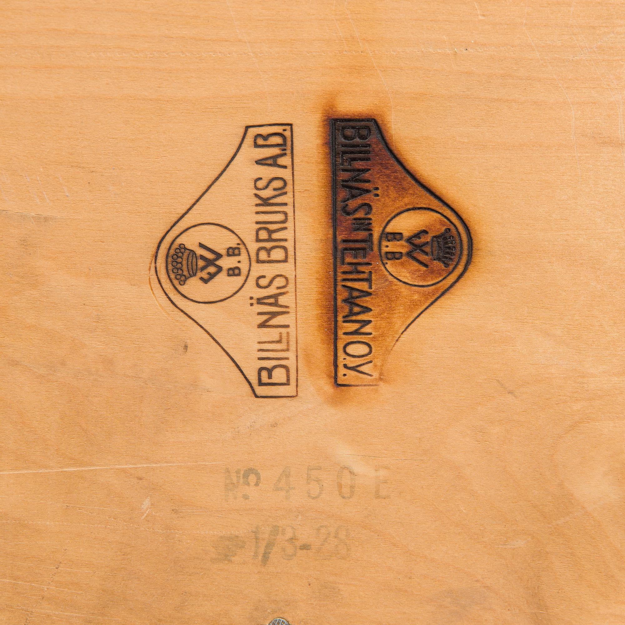 Kirjahylly / Kirjakaappi, Billnäs, 1900-luvun alkupuoli.