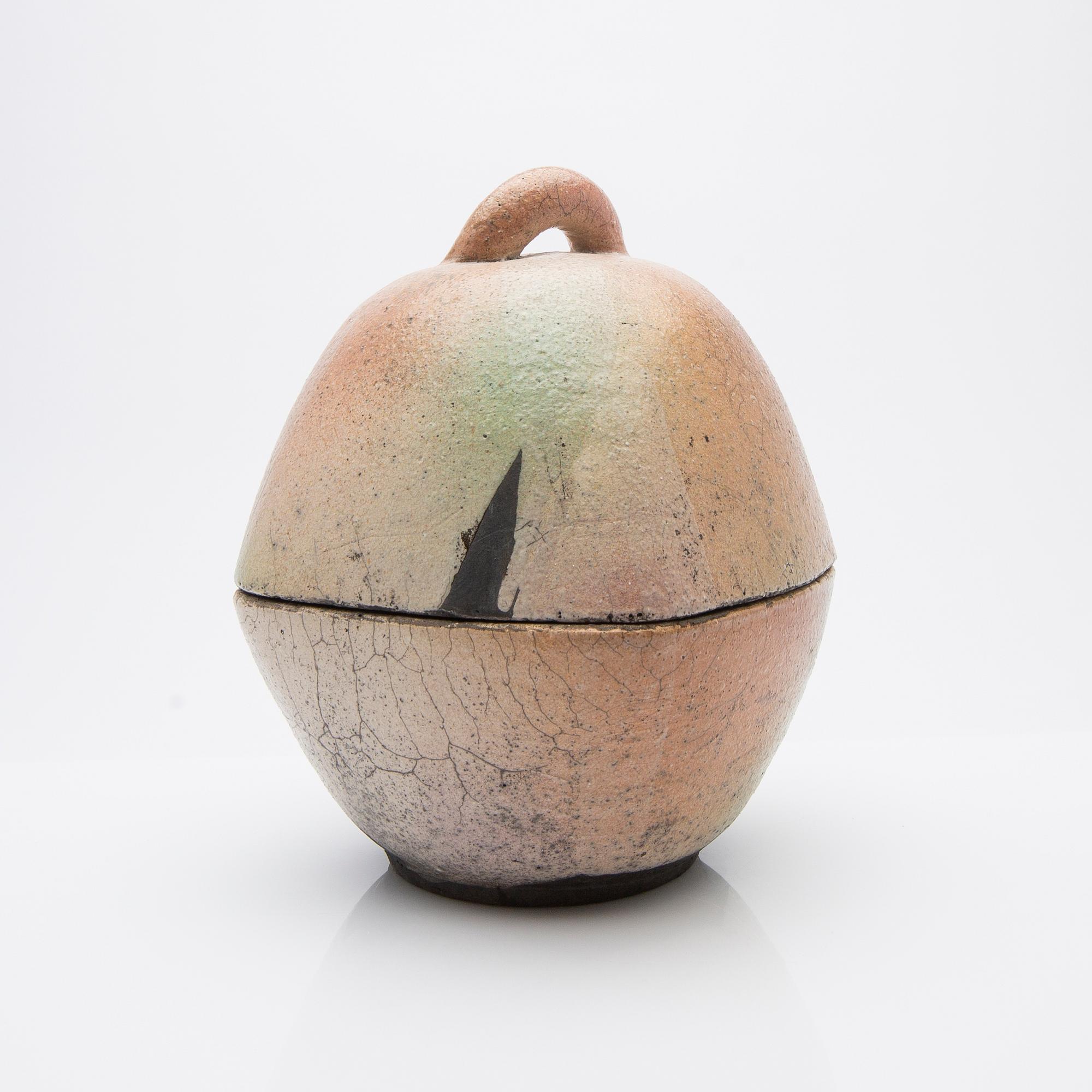 Ulf Johansson, Tea caddy, raku, Sweden, circa 2000.