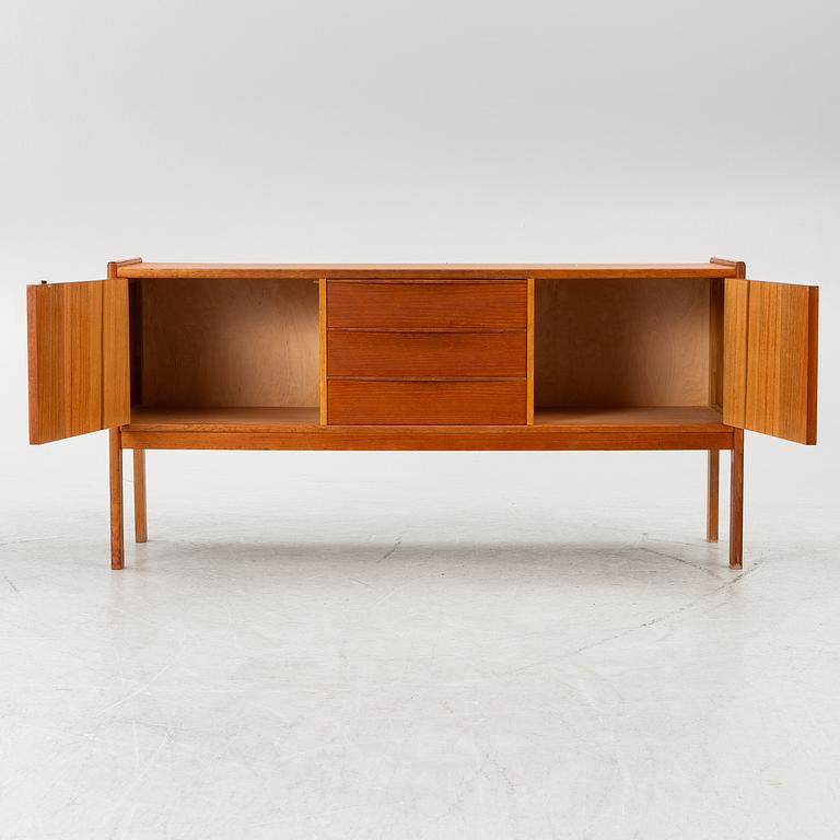 Sideboard, 1900-talets mitt.