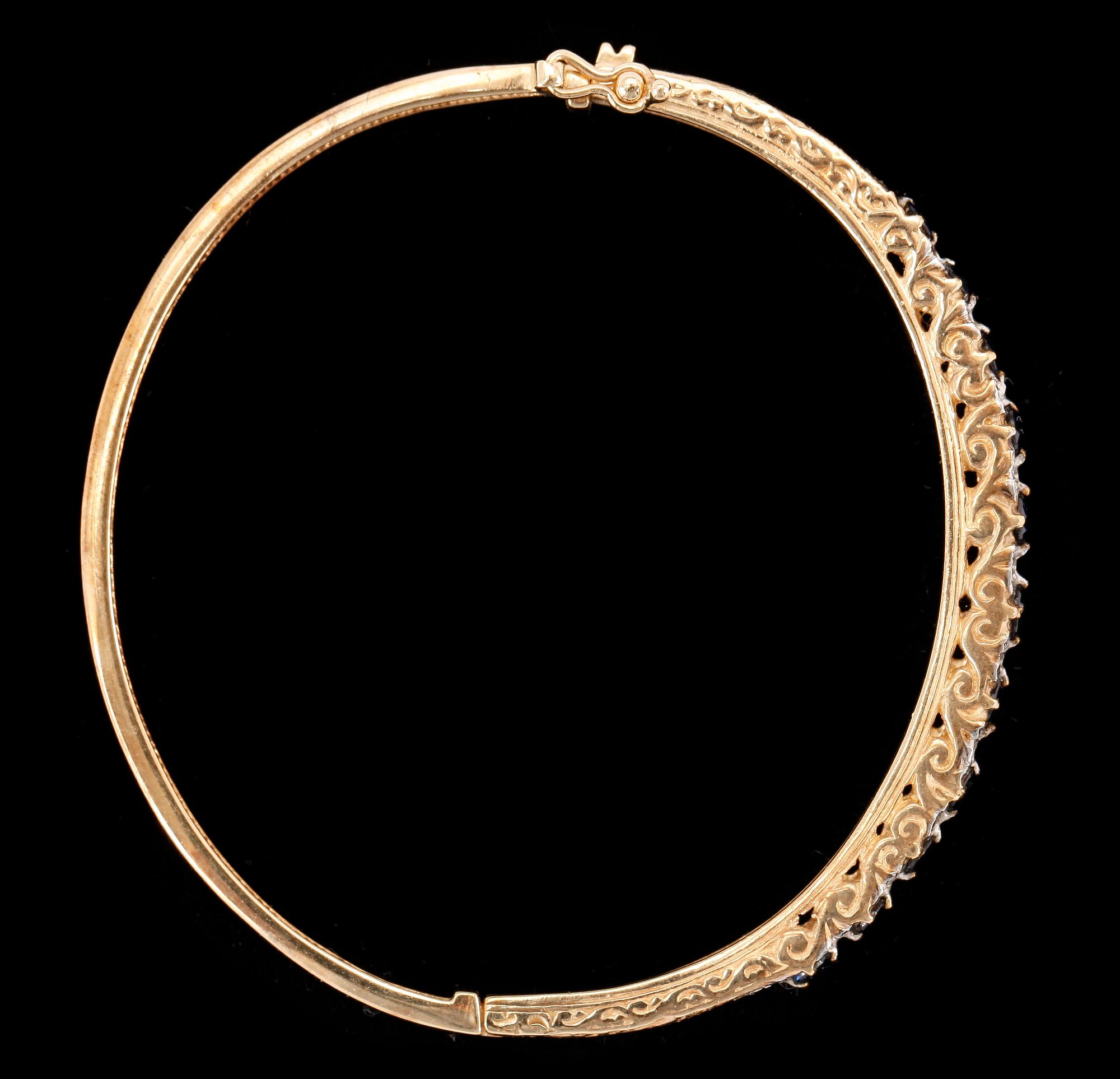 ARMRING, 9k guld med safirer och små diamanter. Vikt 12g.