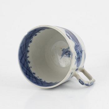 A 24-piece porcelain coffee set, China, Qing Dynasty, around 1800.