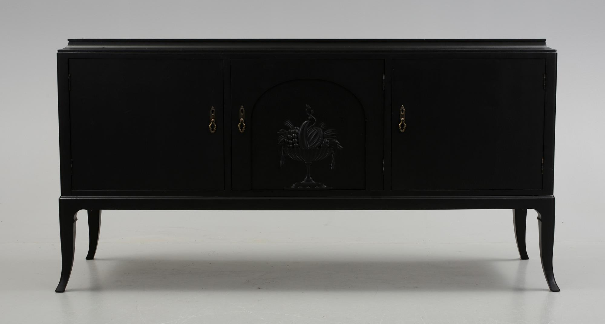 SIDEBOARD, 1900-talets första hälft.