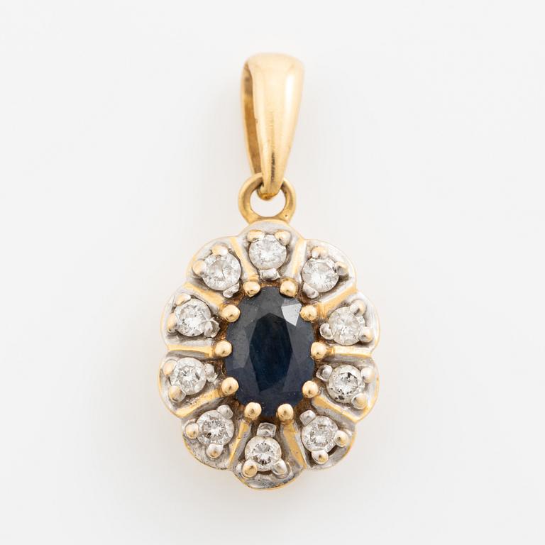 Pendant, carmosé model, 18K gold with sapphire and brilliant-cut diamonds.
