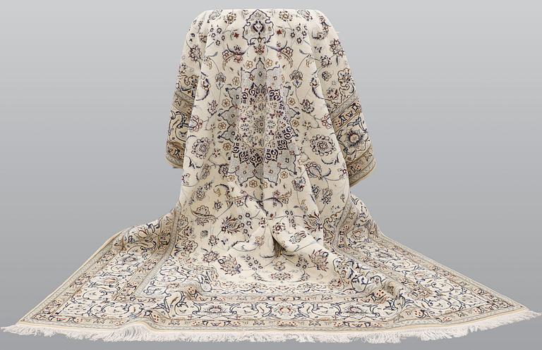 Matto, Nain part silk sk 9LAA,   342 x 255 cm.