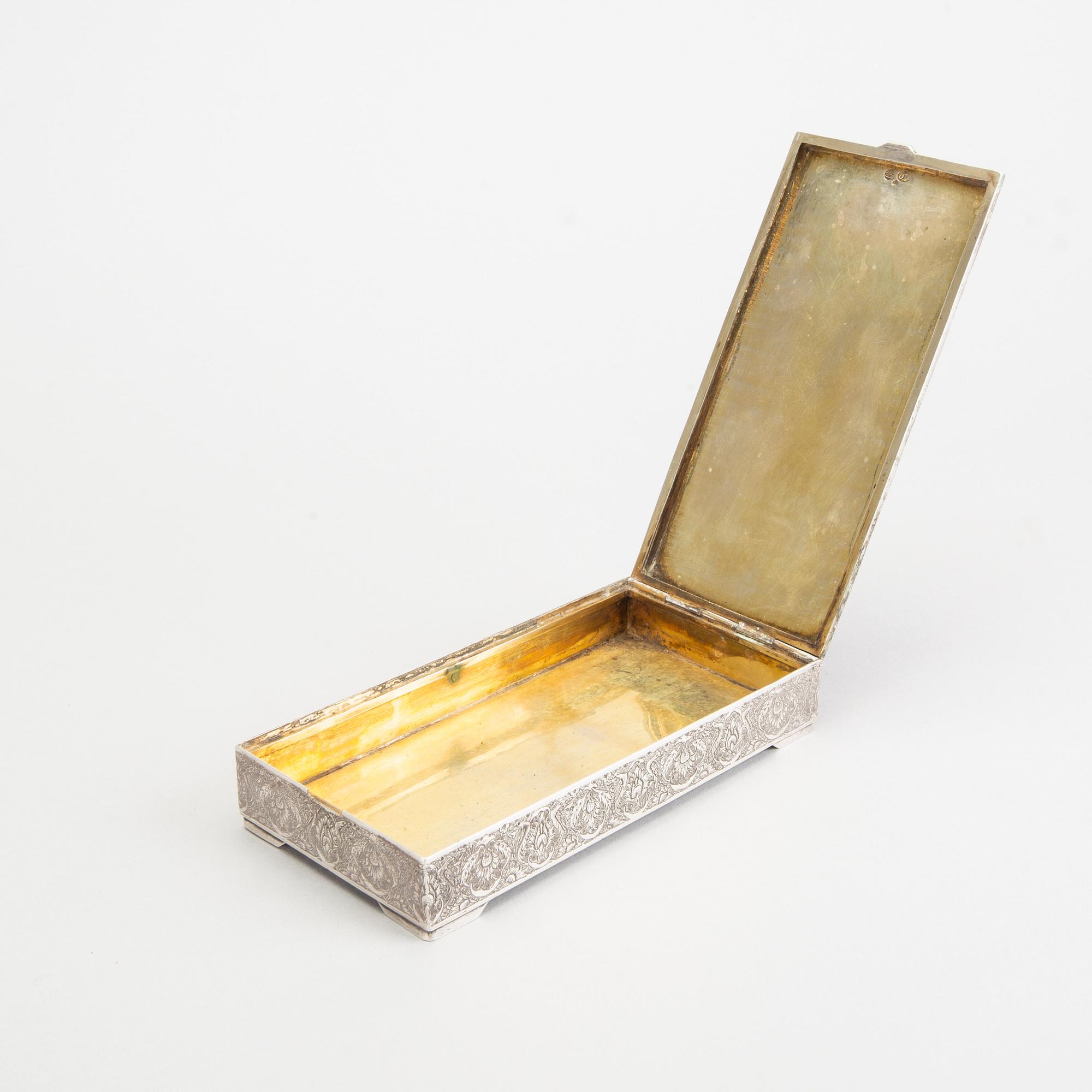 A SILVER BOX ISFAHAN, BOUGHT IN TEHERAN 1947, SILVER MARKS.