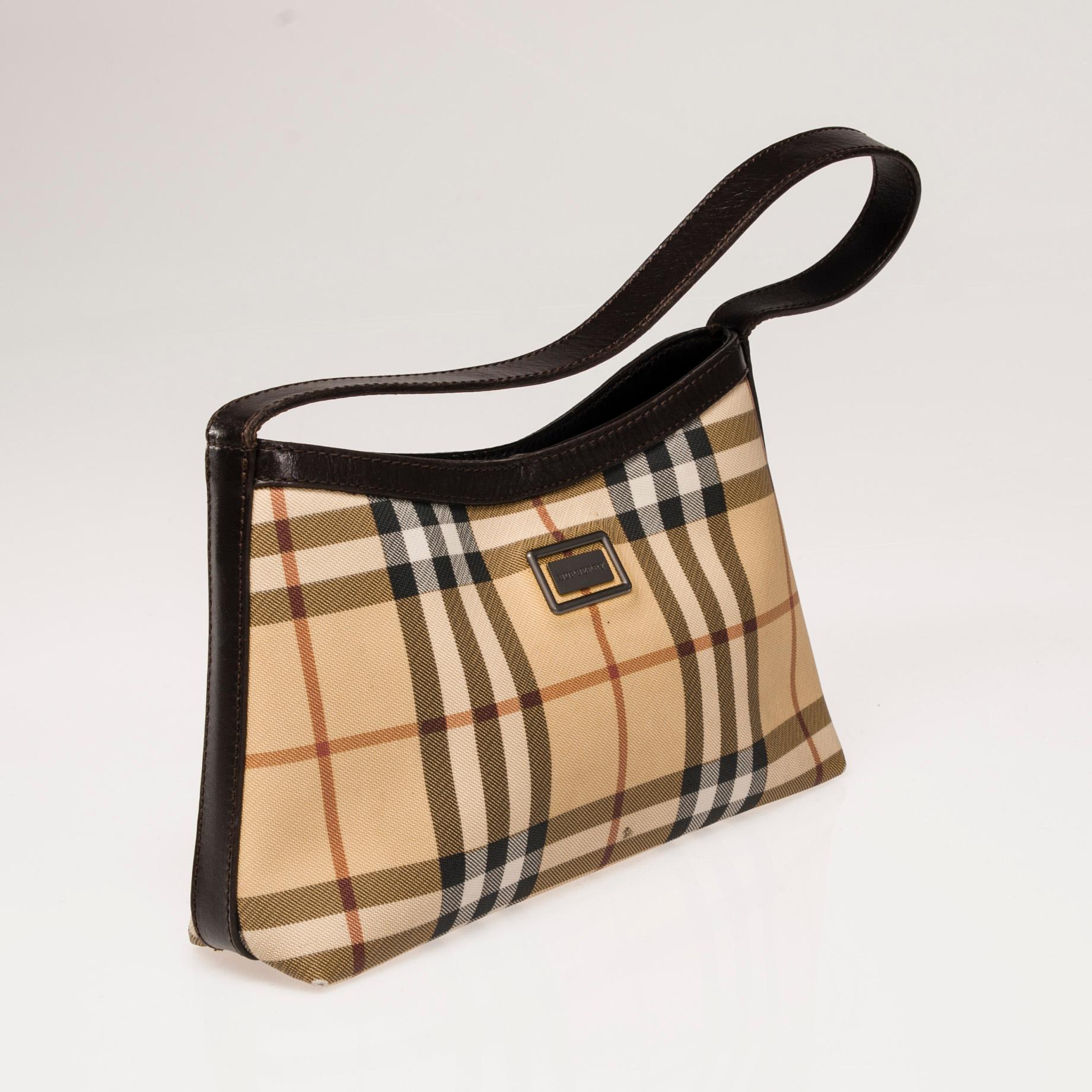 VÄSKA och NECESSÄR, Burberry.