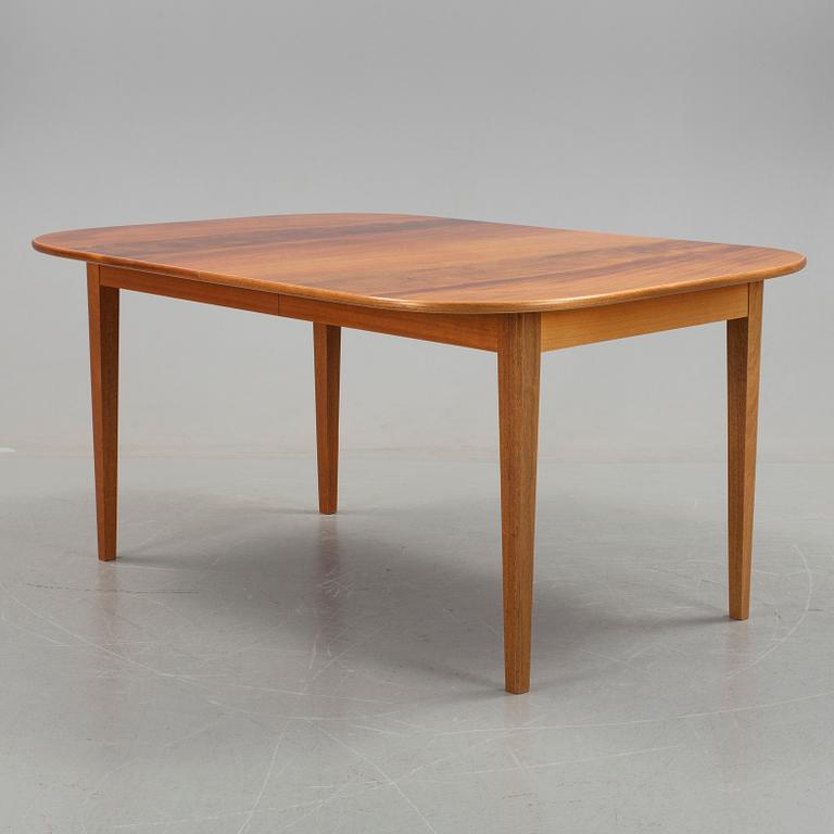 A dining table "Model 947" by Josef Frank, Svenskt Tenn.