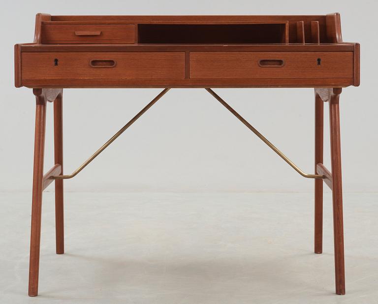 An Arne Wahl Iversen teak desk, Vinde Møbelfabrik, Denmark, model no 56.